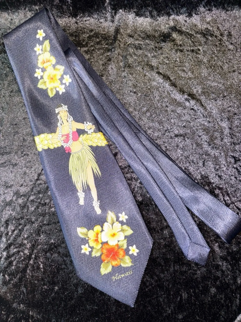 Vintage City Noble Necktie Navy Blue Hawaiian Hula Dancer One Size EUC